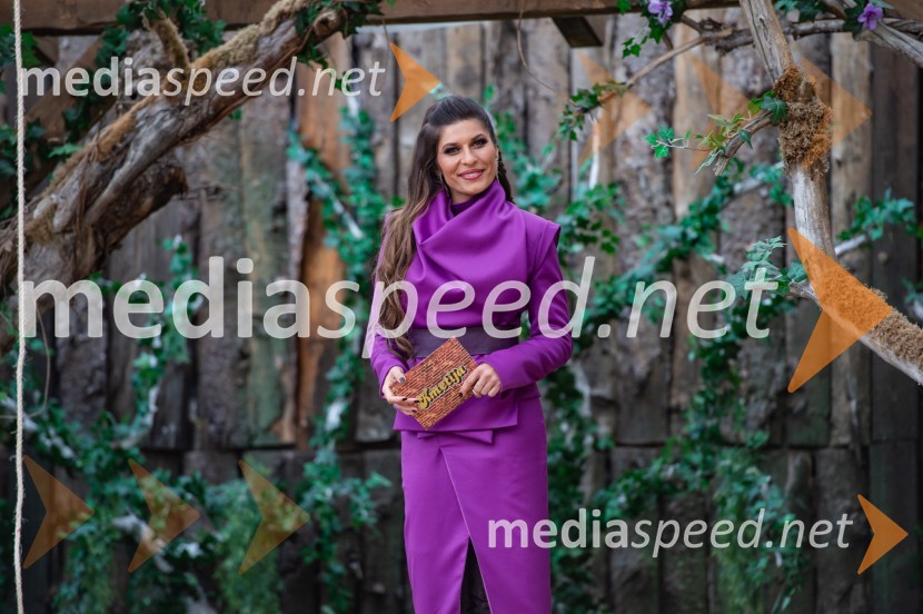  Natalija Bratkovič, radijska in TV moderatorkaZmagovalec Kmetije 2021 je postal Tilen Brglez