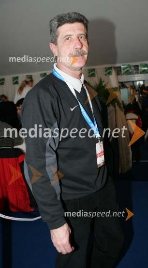 Drago Cotar, predsednik uprave Zavarovalnice Maribor
(odpovedan veleslalom)42. Zlata lisica