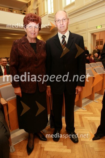 Zdenka Cerar, nekdanja pravosodna ministrica in generalna tožilka in Miro Cerar, nekdanji gimnastičar in predsednik Olimpijske akademije ter ambasador za fair playDobrodelni koncert Društva poslovnih žensk FAM za film o Almi Karlin