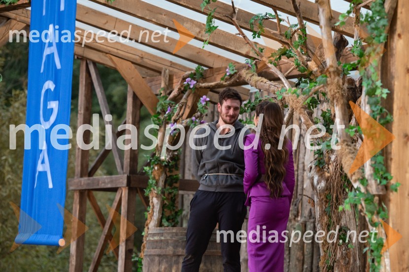  Tilen  Brglez;  Natalija Bratkovič, radijska in TV moderatorkaZmagovalec Kmetije 2021 je postal Tilen Brglez