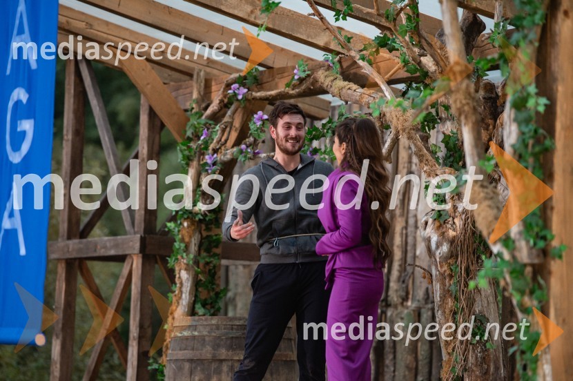  Tilen  Brglez;  Natalija Bratkovič, radijska in TV moderatorkaZmagovalec Kmetije 2021 je postal Tilen Brglez