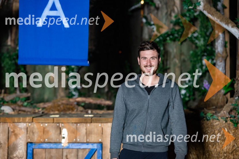  Tilen  Brglez, zmagovalec resničnostnega šova Kmetija 2021Zmagovalec Kmetije 2021 je postal Tilen Brglez