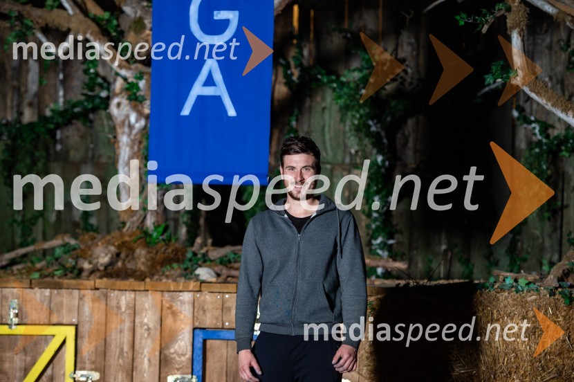  Tilen  Brglez, zmagovalec resničnostnega šova Kmetija 2021Zmagovalec Kmetije 2021 je postal Tilen Brglez