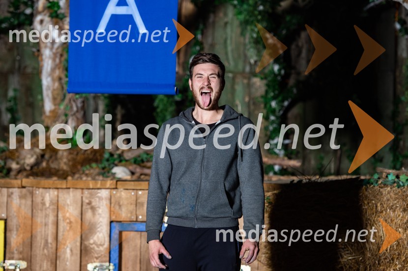  Tilen  Brglez, zmagovalec resničnostnega šova Kmetija 2021Zmagovalec Kmetije 2021 je postal Tilen Brglez