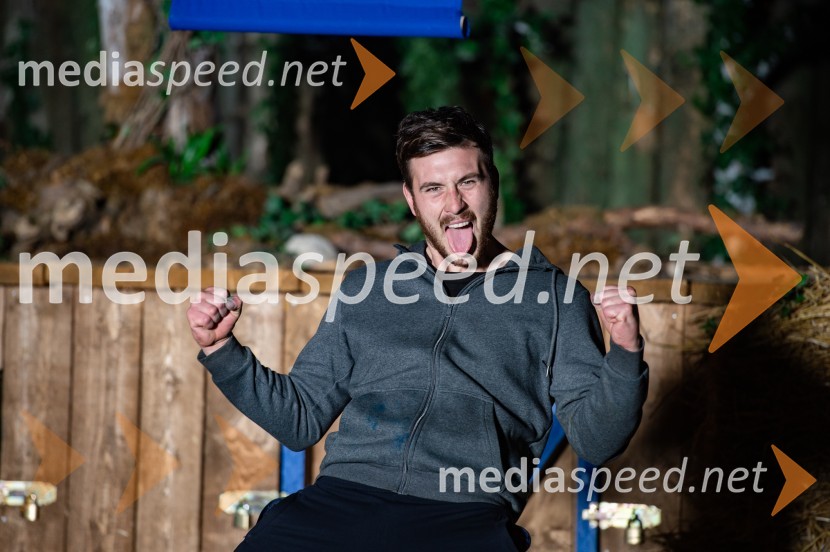  Tilen  Brglez, zmagovalec resničnostnega šova Kmetija 2021Zmagovalec Kmetije 2021 je postal Tilen Brglez