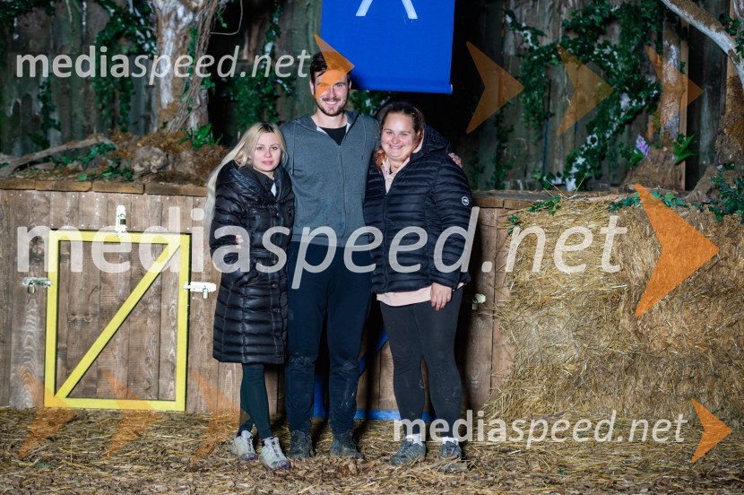  Nina Radi;  Tilen  Brglez, zmagovalec resničnostnega šova Kmetija 2021;  Karin LipovnikZmagovalec Kmetije 2021 je postal Tilen Brglez