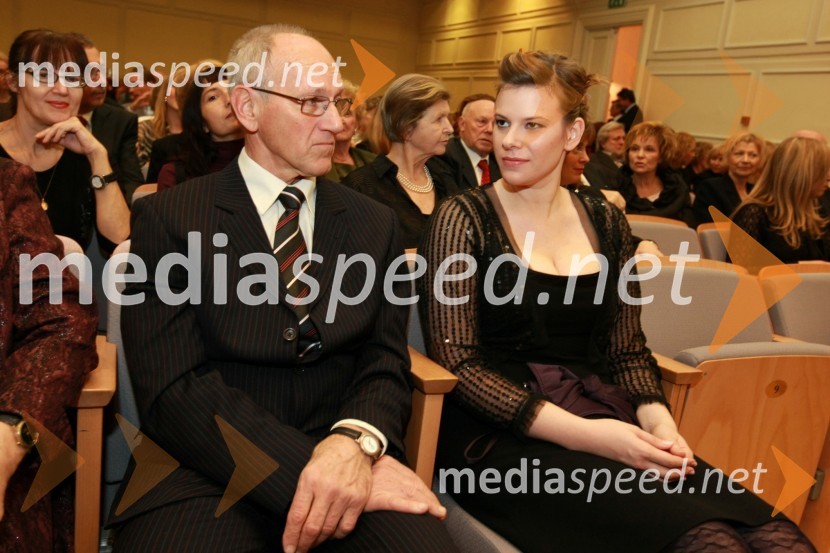 Miro Cerar, nekdanji gimnastičar in predsednik Olimpijske akademije ter ambasador za fair play in Helena Türk, hči predsednika RSDobrodelni koncert Društva poslovnih žensk FAM za film o Almi Karlin