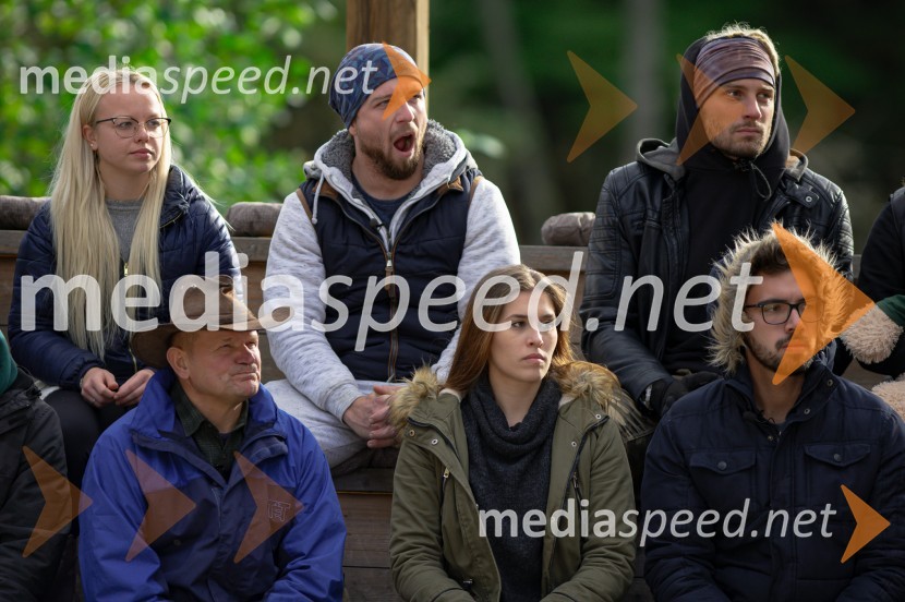  Polona Kranjc;  Ambrož Vahen Kralj;  ... ;  Franc Vozel;  Tjaša Vrečič;  Gino Tadej Podgornik , tekmovalec šova Kmetija 2021Zmagovalec Kmetije 2021 je postal Tilen Brglez