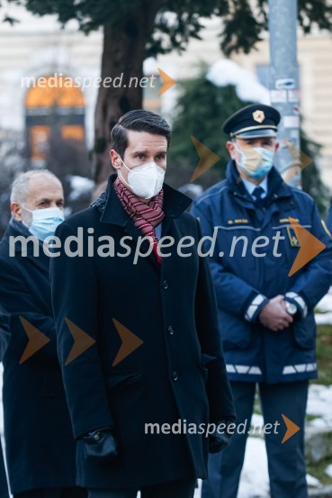  Janez Černe, podžupan Mestne občine KranjOdkritje spominskega obeležja braniteljem vojne za samostojno Slovenijo