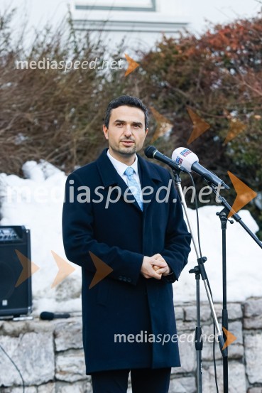  Matej Tonin, podpredsednik vlade in minister za obramboOdkritje spominskega obeležja braniteljem vojne za samostojno Slovenijo