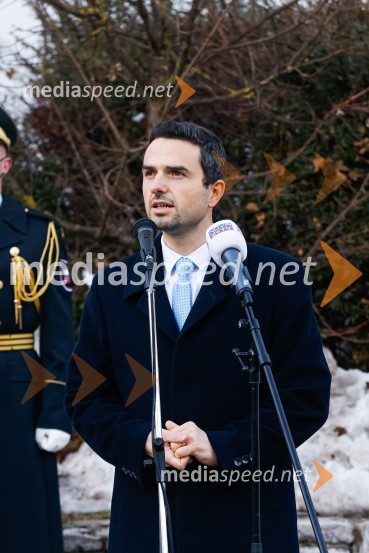  Matej Tonin, podpredsednik vlade in minister za obramboOdkritje spominskega obeležja braniteljem vojne za samostojno Slovenijo