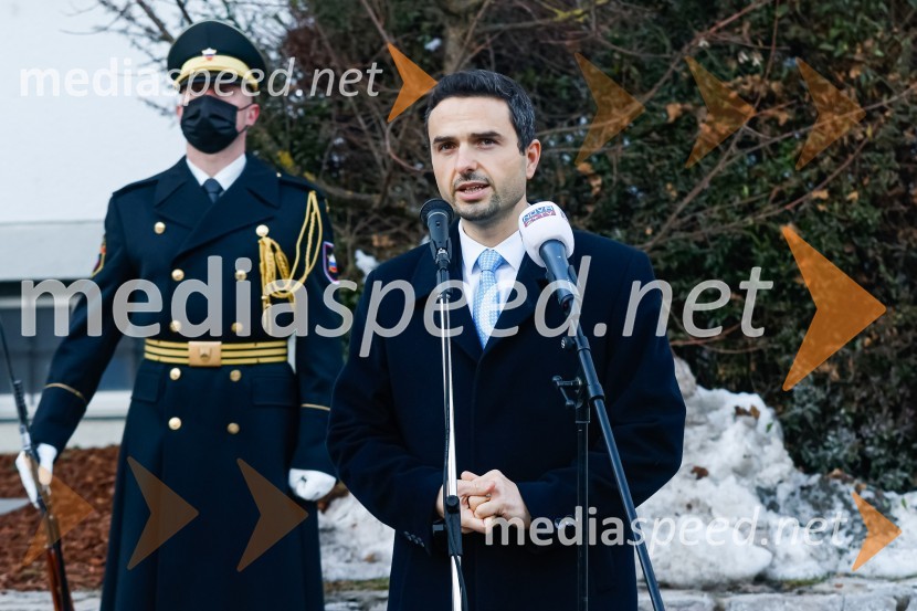  Matej Tonin, podpredsednik vlade in minister za obramboOdkritje spominskega obeležja braniteljem vojne za samostojno Slovenijo