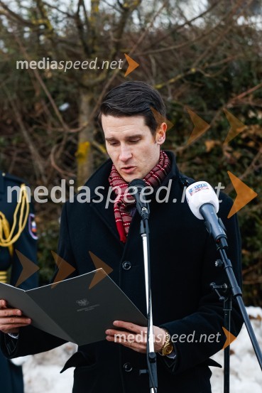  Janez Černe, podžupan Mestne občine KranjOdkritje spominskega obeležja braniteljem vojne za samostojno Slovenijo