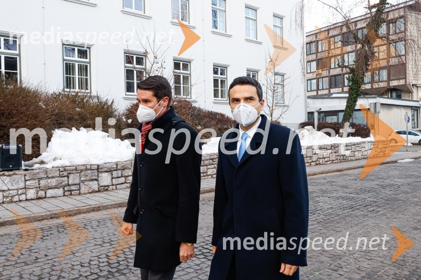  Janez Černe, podžupan Mestne občine Kranj;  Matej Tonin, podpredsednik vlade in minister za obramboOdkritje spominskega obeležja braniteljem vojne za samostojno Slovenijo