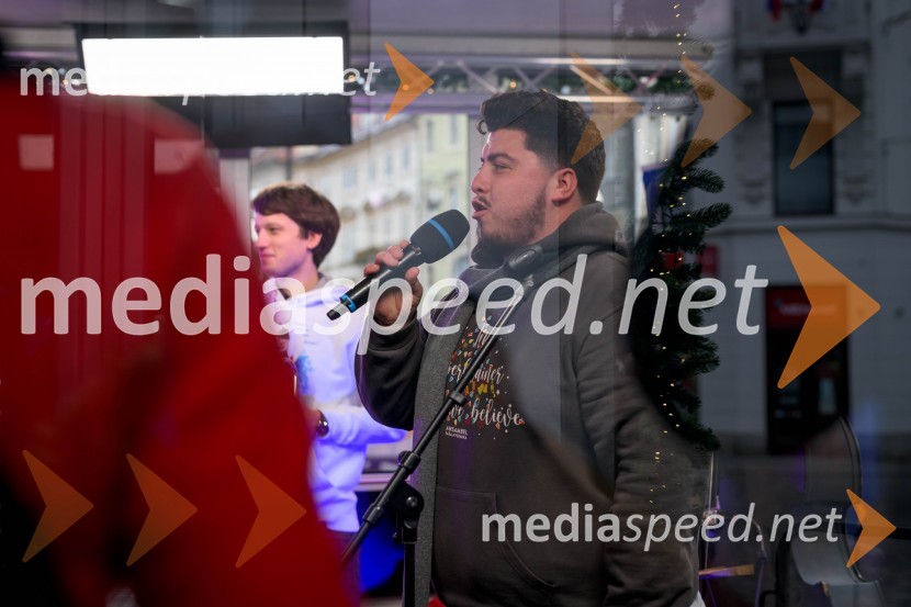  Luka Sešek, pevec28-urni dobrodelni maraton Radia 1