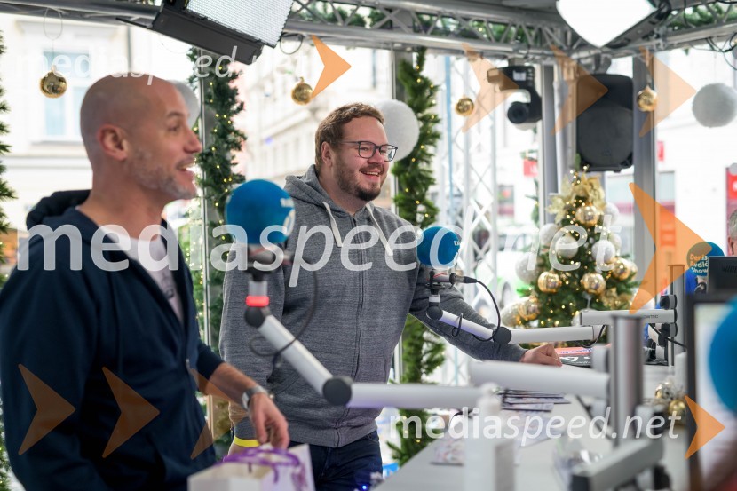  Peter Poles, televizijski voditelj;  Sašo Stare, stand up komik, voditelj28-urni dobrodelni maraton Radia 1