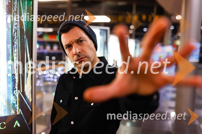  Klemen Bučan, radijski voditelj, stand-up komik, DJMatrica obuditev, premiera filma v Cineplexx Kranj