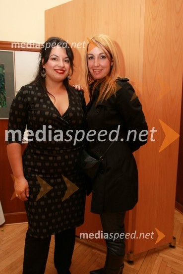 Irena Preda, sopranistka in Eva Hren, pevkaDobrodelni koncert Društva poslovnih žensk FAM za film o Almi Karlin