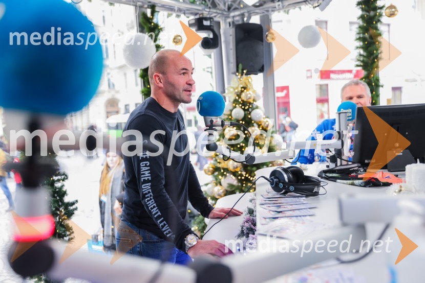  Dejan Zavec, nekdanji boksar28-urni dobrodelni maraton Radia 1