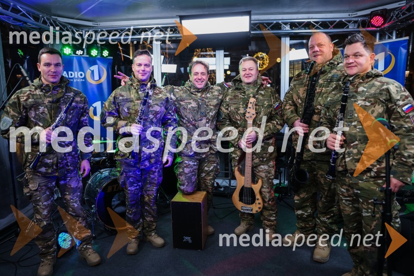 Orkester slovenske  vojske28-urni dobrodelni maraton Radia 1