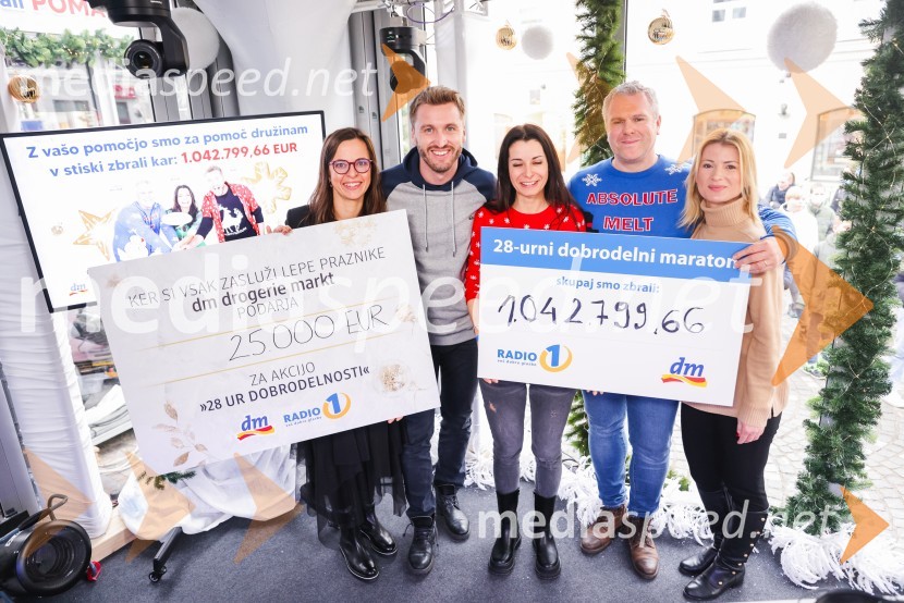  ... ;  Denis Avdić, voditelj;  Jana Morelj, radijska in TV voditeljica;  Miha Deželak, radijski voditelj, humanitarec, Fatalni moški 2020;  ... 28-urni dobrodelni maraton Radia 1