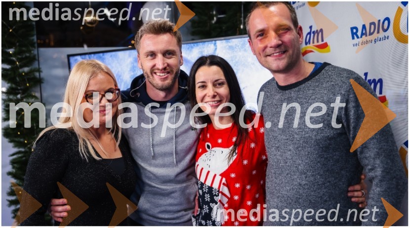  ... ;  Denis Avdić, voditelj;  Jana Morelj, radijska in TV voditeljica;  ... 28-urni dobrodelni maraton Radia 1