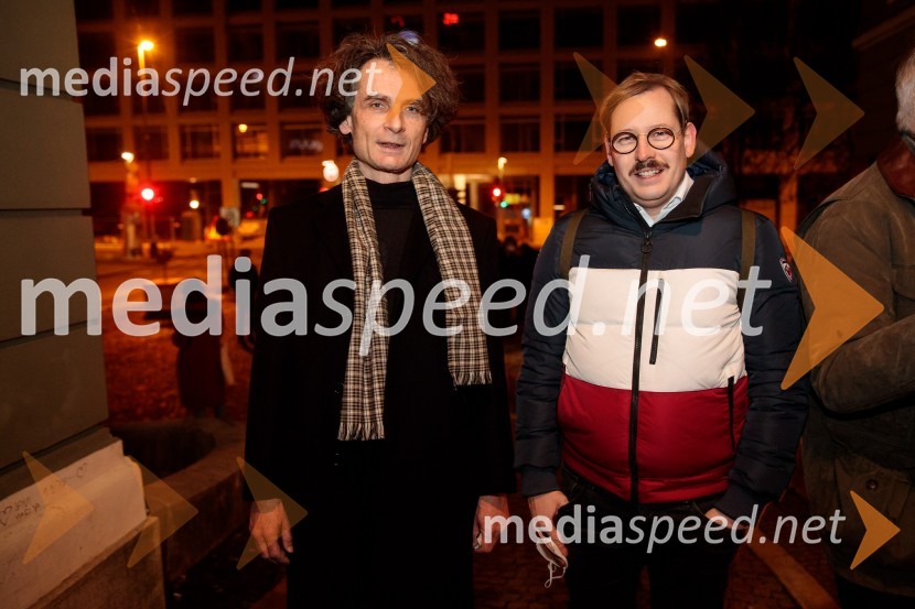  Jure Longyka, moderator;  Anže Božič, igralec in voditeljJacques in njegov gospodar, premiera drame
