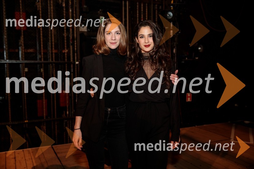  Eva Jesenovec, igralka;  Saša Pavlin Stošić, igralkaJacques in njegov gospodar, premiera drame