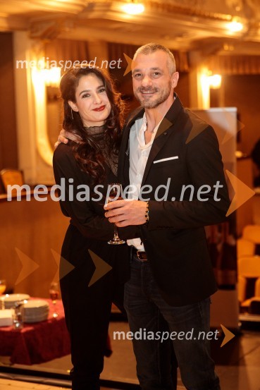  Saša Pavlin Stošić, igralka;  Primož Vrhovec, igralecJacques in njegov gospodar, premiera drame