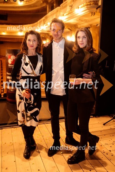  Sabina  Kogovšek, igralka;  ... ;  Eva Jesenovec, igralkaJacques in njegov gospodar, premiera drame