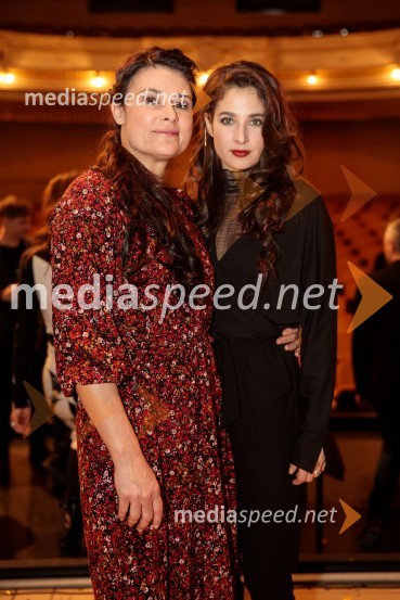  Pia Zemljič, igralka;  Saša Pavlin Stošić, igralkaJacques in njegov gospodar, premiera drame