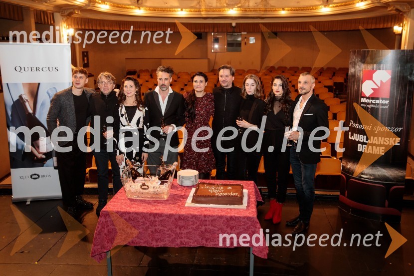  Timon Šturbej, igralec;  Zvone Hribar, igralec;  Sabina  Kogovšek, igralka;  Rok Vihar, igralec;  Pia Zemljič, igralka;  Branko Šturbej, igralec;  Eva Jesenovec, igralka;  Saša Pavlin Stošić, igralka;  Primož Vrhovec, igralecJacques in njegov gospodar, premiera drame