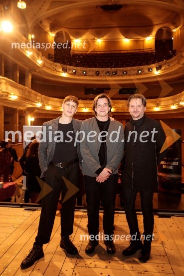  Timon Šturbej, igralec;  Dorian Šilec Petek, režiser, scenograf in oblikovalec luči;  Branko Završan, igralecJacques in njegov gospodar, premiera drame