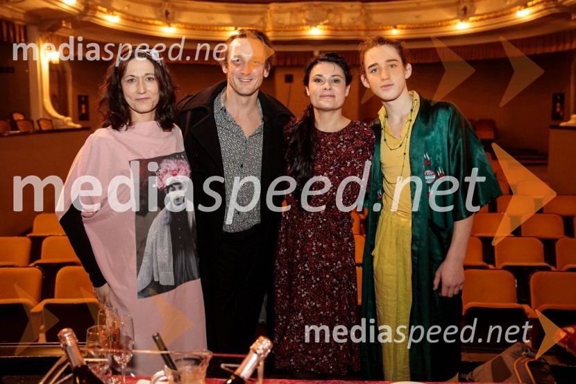  Barbara Zemljič, režiserka;  Marko  Mandić, igralec;  Pia Zemljič, igralka;  Voranc Mandić, igralecJacques in njegov gospodar, premiera drame