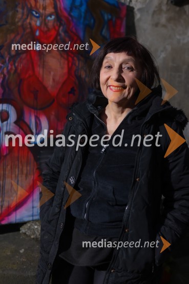  Jasna Klara Kozar , akademska slikarka, Galerija 3xJasna Klara Kozar, portret akademske slikarke