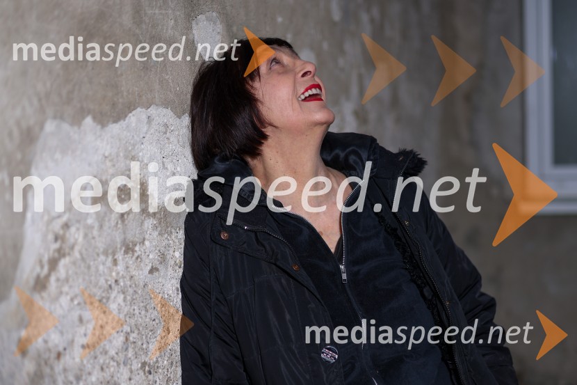  Jasna Klara Kozar , akademska slikarka, Galerija 3xJasna Klara Kozar, portret akademske slikarke