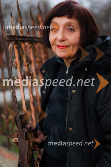  Jasna Klara Kozar , akademska slikarka, Galerija 3xJasna Klara Kozar, portret akademske slikarke