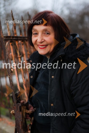  Jasna Klara Kozar , akademska slikarka, Galerija 3xJasna Klara Kozar, portret akademske slikarke