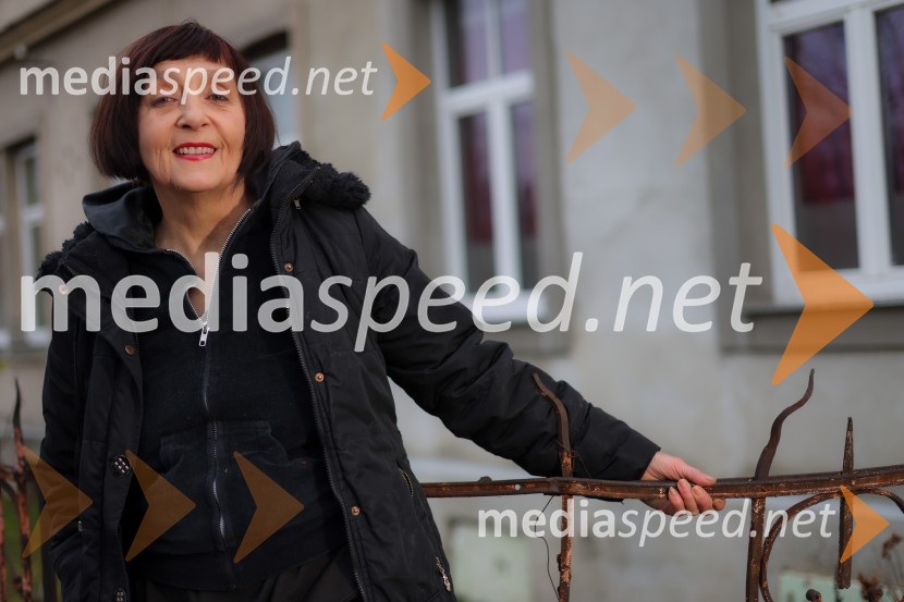  Jasna Klara Kozar , akademska slikarka, Galerija 3xJasna Klara Kozar, portret akademske slikarke