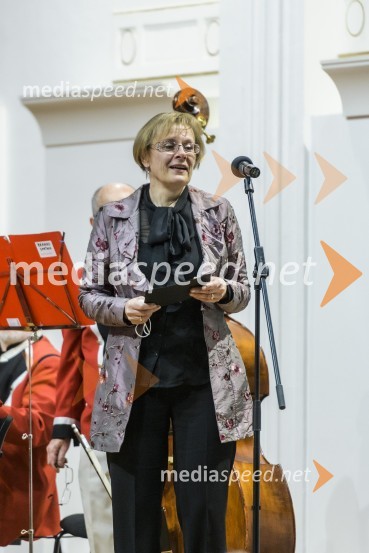   Karmen Lebe Greif, predsednico KUD Pošta in članico uprave Pošte Slovenije35. tradicionalni novoletni koncert Pihalnega orkestra Pošta Maribor