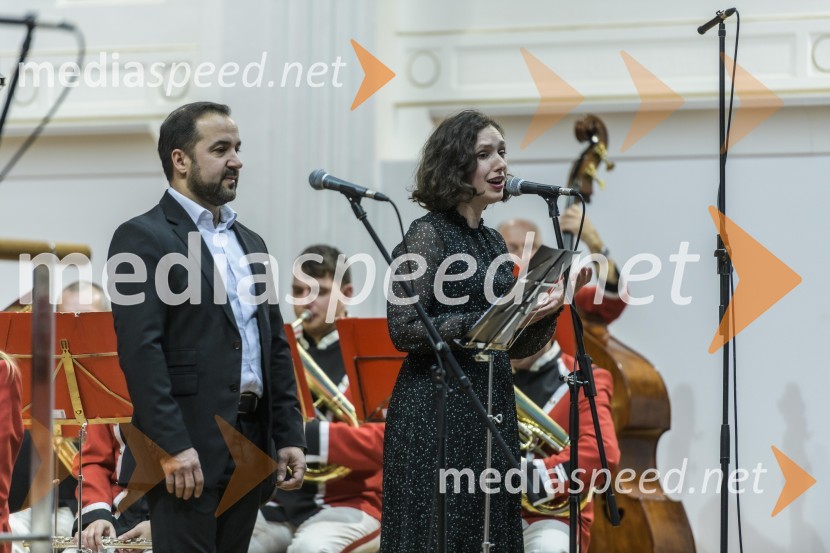  Tim Ribič, operni pevec, lastnik restavracije Miyabi, 1. tenor, Slovenski oktet;  ... 35. tradicionalni novoletni koncert Pihalnega orkestra Pošta Maribor