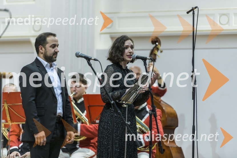  Tim Ribič, operni pevec, lastnik restavracije Miyabi, 1. tenor, Slovenski oktet;  ... 35. tradicionalni novoletni koncert Pihalnega orkestra Pošta Maribor