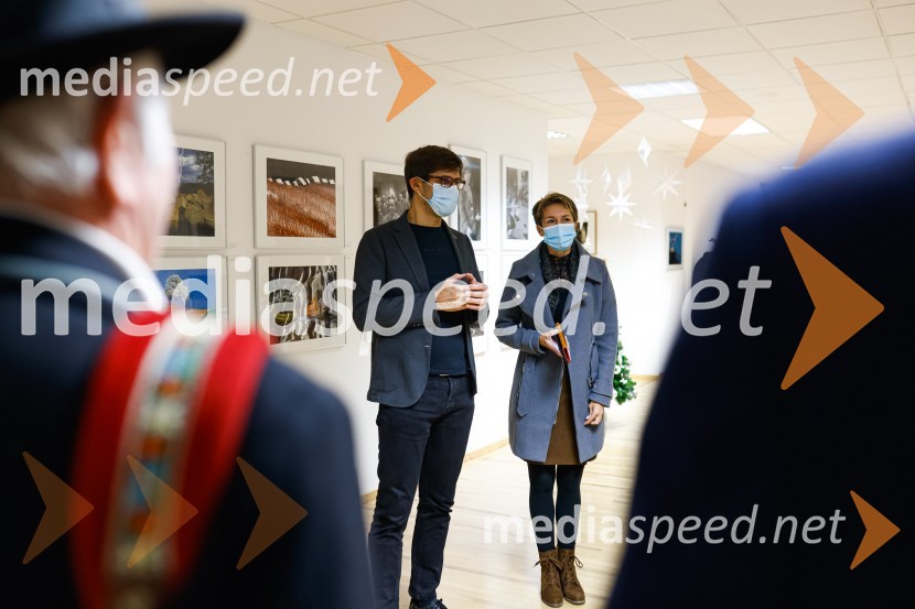  Matjaž Rakovec, župan Mestne občine Kranj;  Ines Šmon, MOKObisk kolednikov na MO Kranj