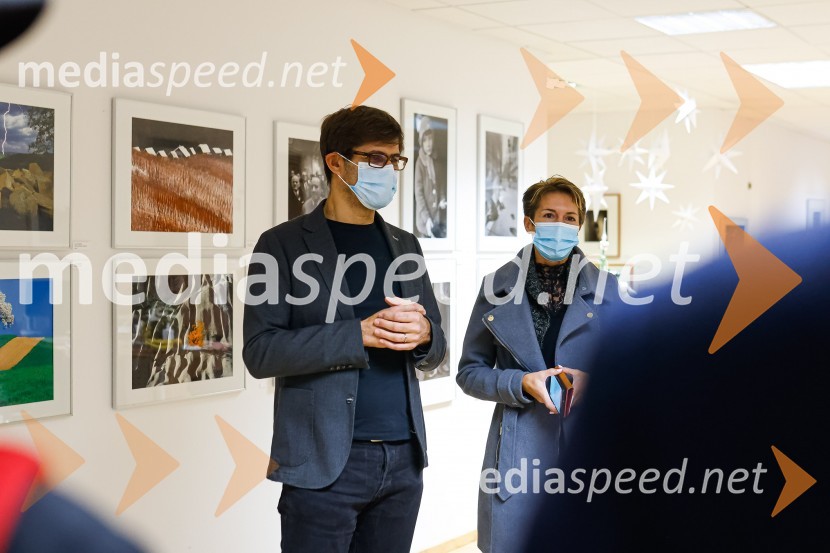  Matjaž Rakovec, župan Mestne občine Kranj;  Ines Zabret, MOKObisk kolednikov na MO Kranj