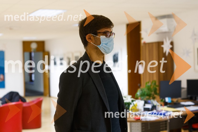  Matjaž Rakovec, župan Mestne občine KranjObisk kolednikov na MO Kranj