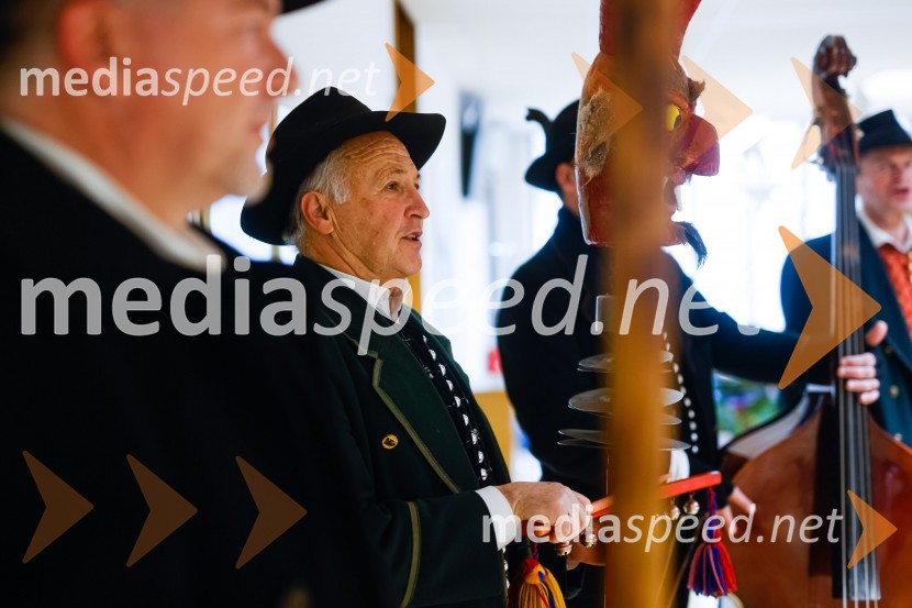 Obisk kolednikov na MO Kranj