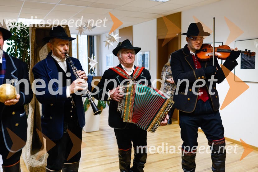  Matija Koritnik, Kranjski furmani;  Vinko  Jenšterle – Cene, Kranjski furmani;  Matej Ostovič , Kranjski furmaniObisk kolednikov na MO Kranj