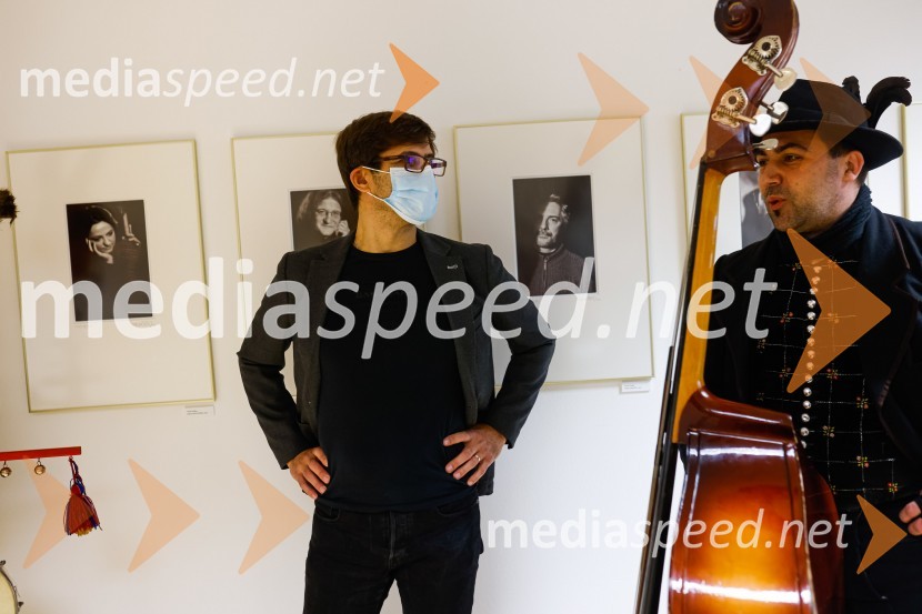  Matjaž Rakovec, župan Mestne občine Kranj;  Adrijan  Novak, Kranjski furmaniObisk kolednikov na MO Kranj