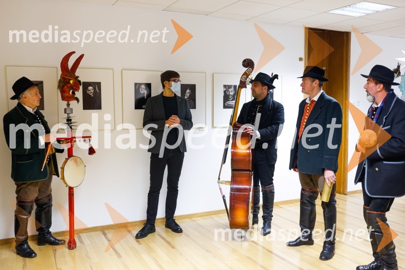 Kranjski furmani in županObisk kolednikov na MO Kranj