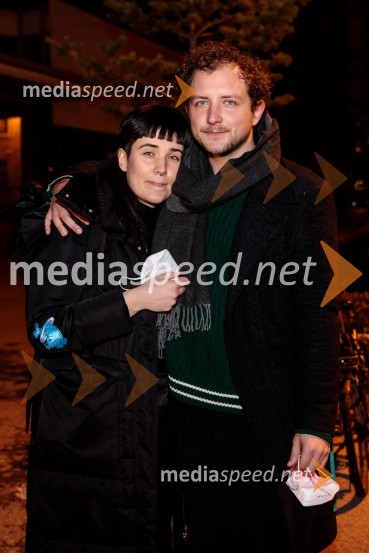  Tery  Žeželj, dramaturginja;  Jaka Smerkolj Simoneti, dramaturg in kritikPojedina pri Trimalhionu, premiera drame